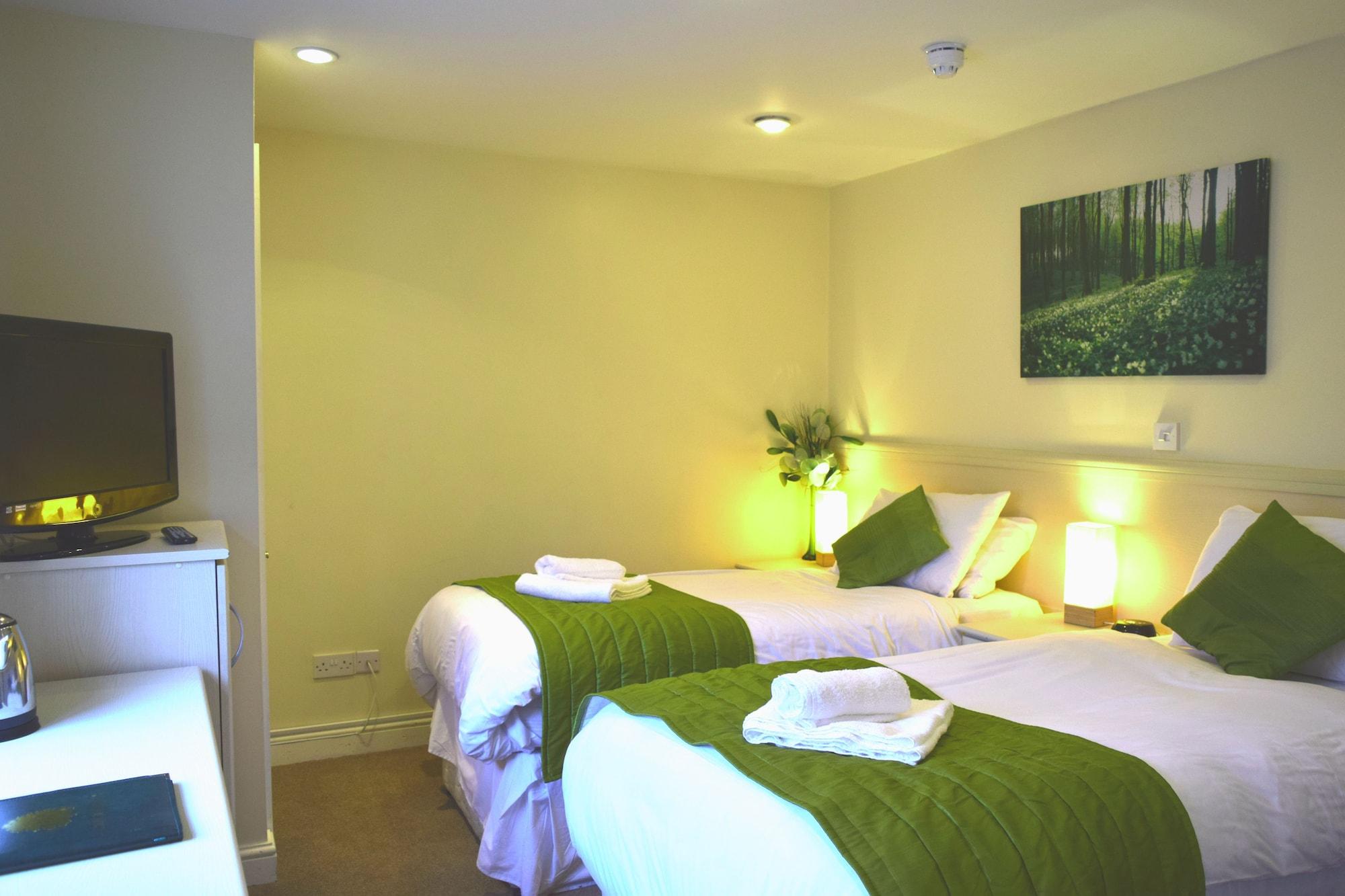 The Limes Country & Admiral Restaurant 3*