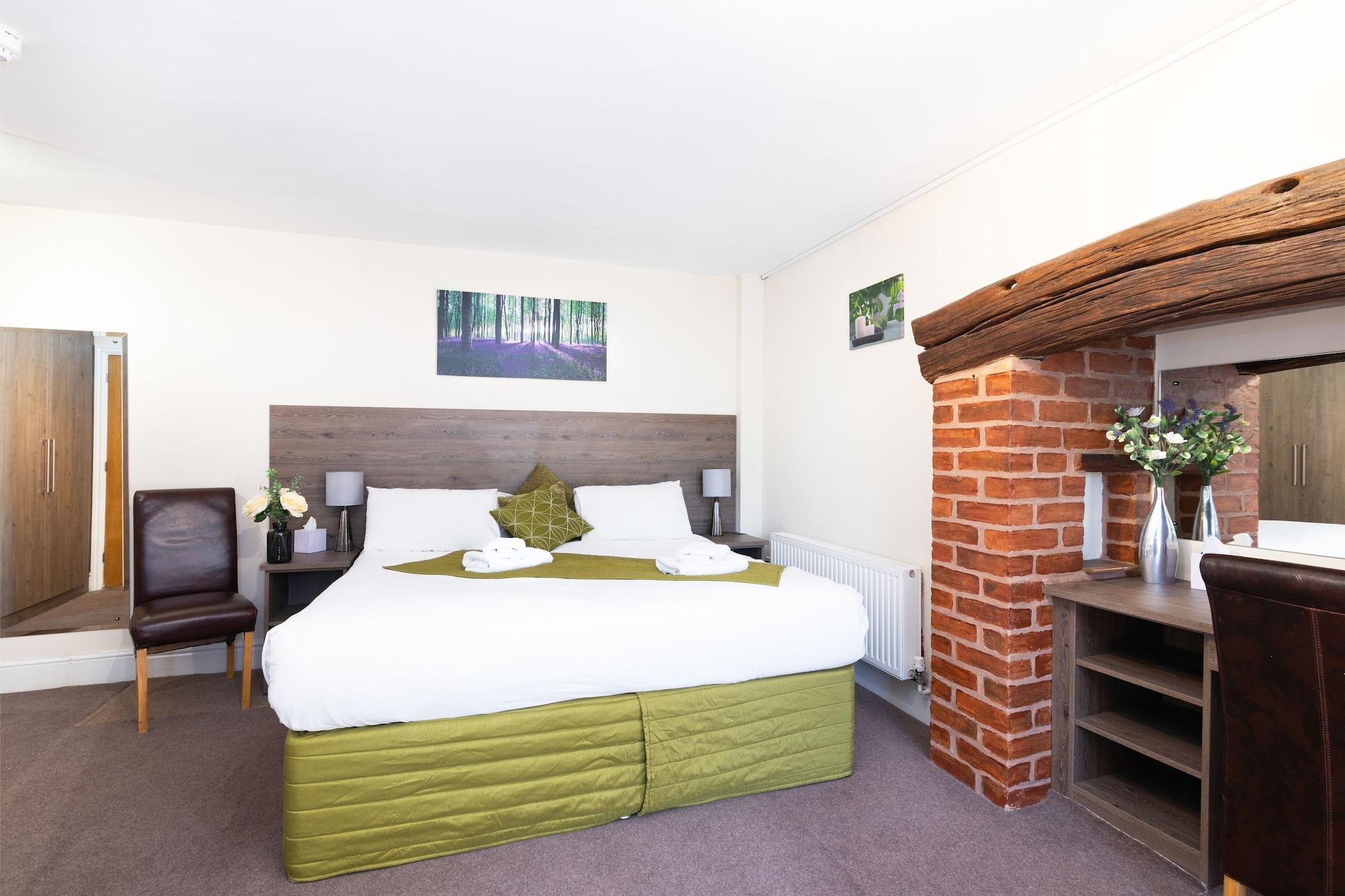 The Limes Country & Admiral Restaurant Hotel